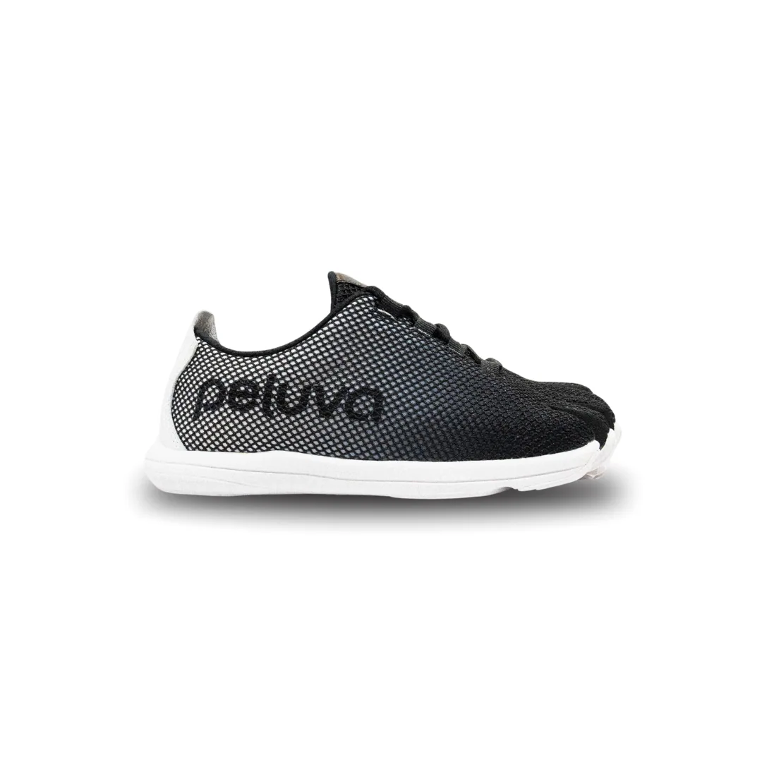 Женские кроссовки Peluva Strand Sport Mesh — чёрный / белый — фото 1 из 5